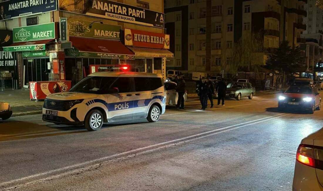 Kayseri’nin Talas ilçesinde iki grup arasında çıkan bıçaklı kavgada 2