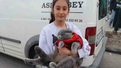 Eskişehirspor taraftarı Arife Masal Sarıtaş, Ankara Demirspor maçında Bursaspor’a destek