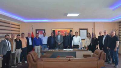 Kuşadası’nda oda ziyaretlerinde bulunan AYESOB Başkanı Muhammet Ali Künkcü, esnaf