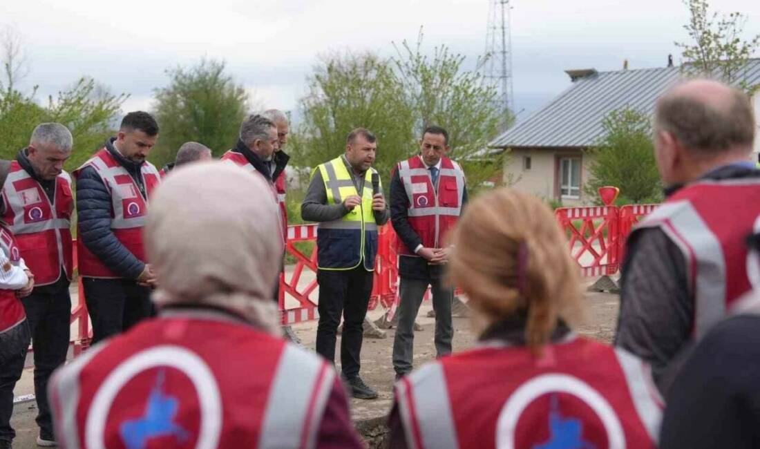 Düzce Belediyesi 63 mahalle muhtarının katılımıyla düzenlediği inceleme gezisinde, içme