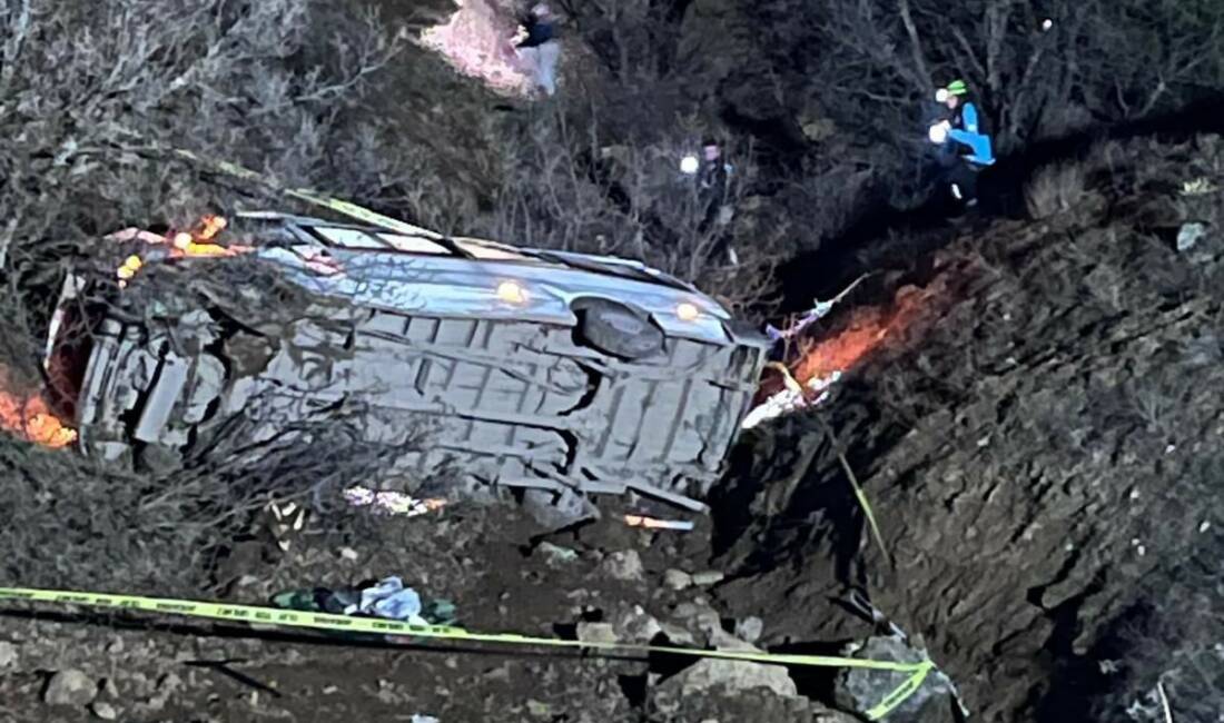 Malatya’da kontrolden çıkan işçi servisinin şarampole yuvarlandığı kazada 2 kişi