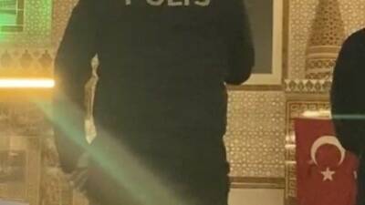 Osmaniye’nin Kadirli ilçesinde yatsı namazı için camiye giden İlçe Emniyet