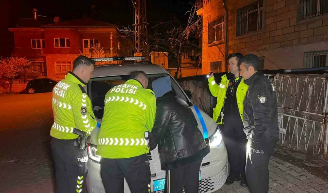 Nevşehir’de meydana gelen maddi hasarlı trafik kazasının ardından yaşananlar dikkat