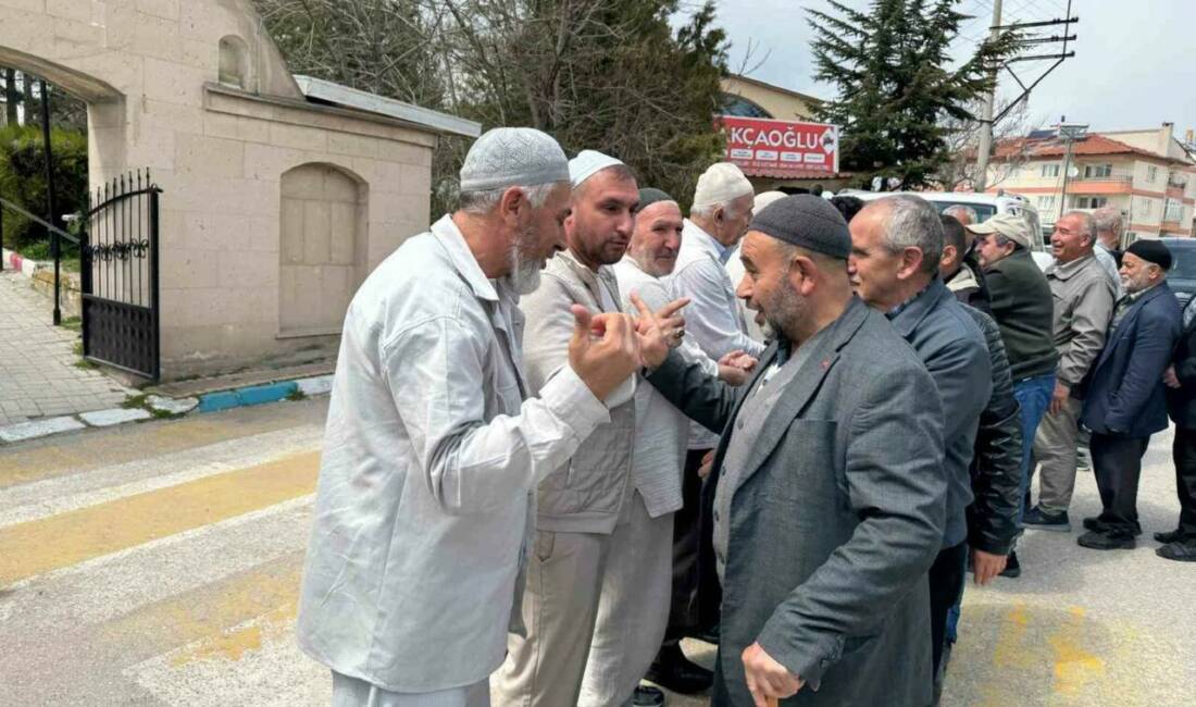 Afyonkarahisar’ın İhsaniye ilçesine bağlı Döğer beldesindehacıadayları için mevlid-i şerif okutuldu.