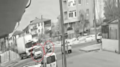 Tekirdağ Çorlu’da otomobille çarpışması sonucu motosikletten fırlayan sürücünün yere savrularak