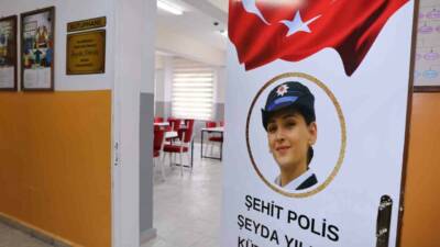 Sivas’ta TOKİ Ahmet Yesevi Ortaokulu’nda, şehit polis memuru Şeyda Yılmaz’ın