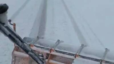 Tunceli’nin ilçelerinde etkili olan kar yağışı nedeniyle ekipler yol açma