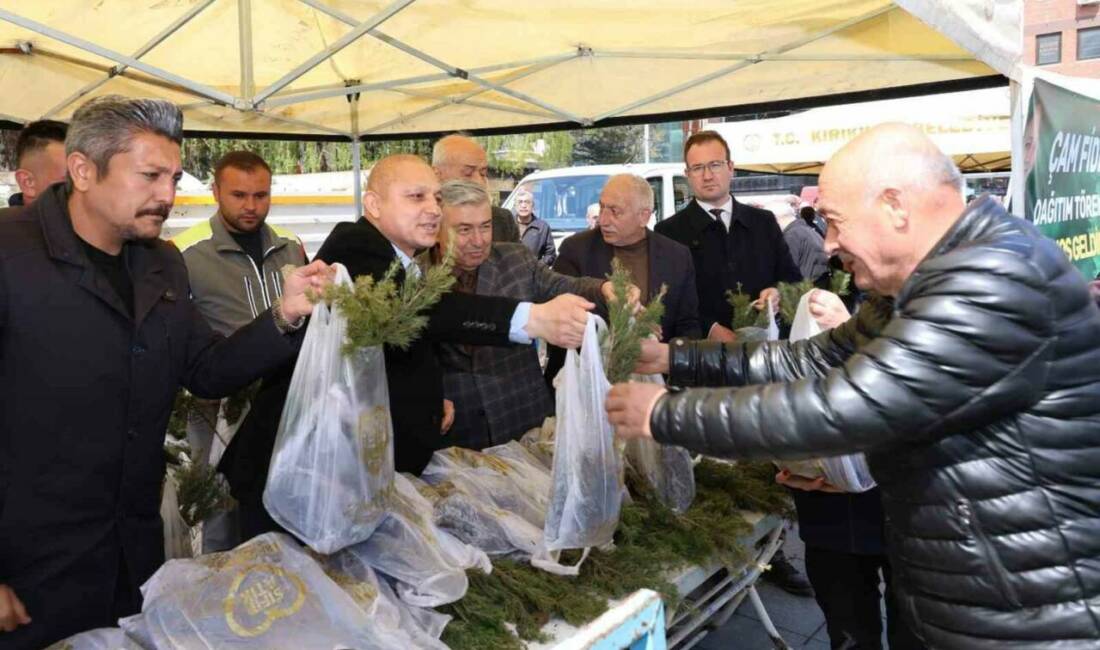 Kırıkkale’de ücretsiz dağıtılan 20 bin çam fidanı kısa sürede tükendi.