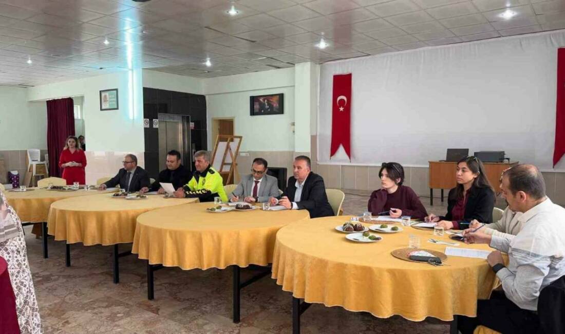 Niğde’nin Ulukışla ilçesinde Halk Eğitim Merkezi tarafından açılan pastacılık kursu