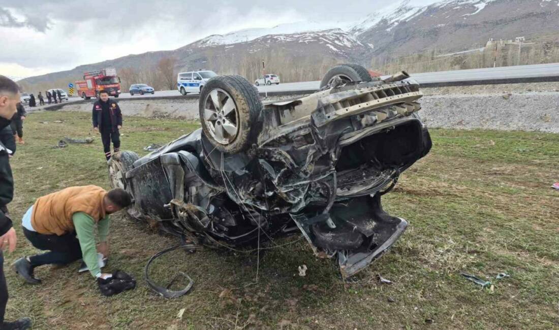 Van’ın Muradiye ilçesinde otomobilin takla atması sonucu meydana gelen trafik