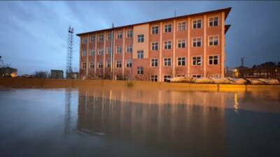 HAKKARİ (İHA) – Hakkari’nin Yüksekova ilçesinde etkili olan şiddetli sağanak