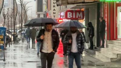 HAKKARİ (İHA) – Hakkari’nin Yüksekova ilçesinde etkili olan sağanak, günlük